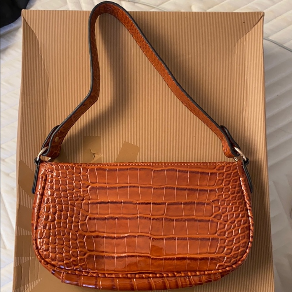 NWOT Faux Snake Skin bag